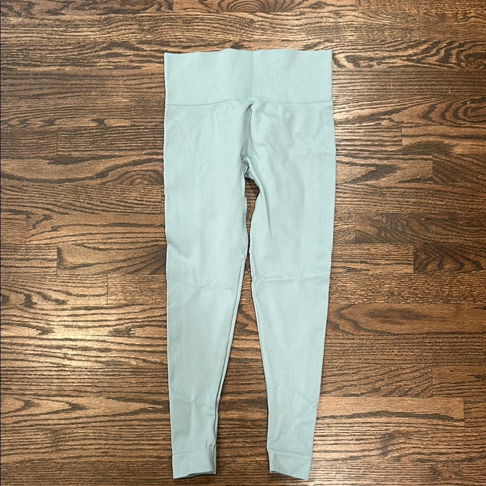 SET Active High-Waisted Light Blue Leggings -worn once